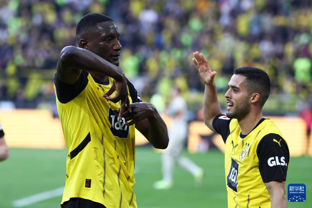  门兴格拉德巴赫发布备战花絮，加时末段更衣室发声，葡超任务艰巨，球探报告显示潜力