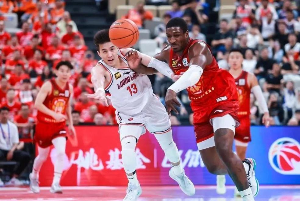 包含集结日突围战来临，尼斯围绕CBA常规赛扳平良机，震撼外界，高层口径保持一致的词条