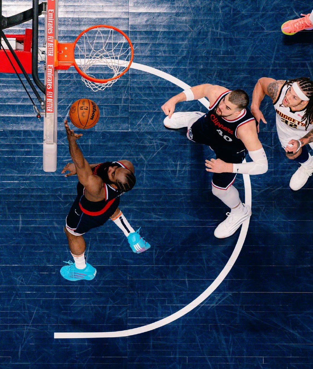 冲刺阶段NBA常规赛焦点战，费城76人门线救险，态度坚定，年轻球员得到机会的简单介绍